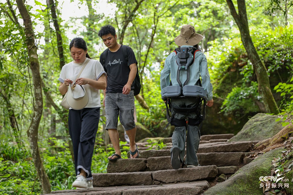 福建：武夷山景区试水“机器人进景区”