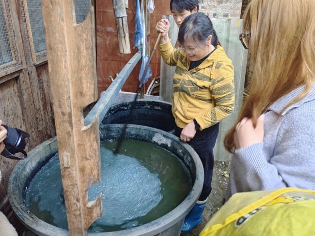 铜仁学院锦绣苗疆队赴松桃大湾村开展非···