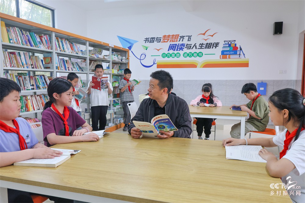 福建：情暖黄土村 爱心润童心——武夷···