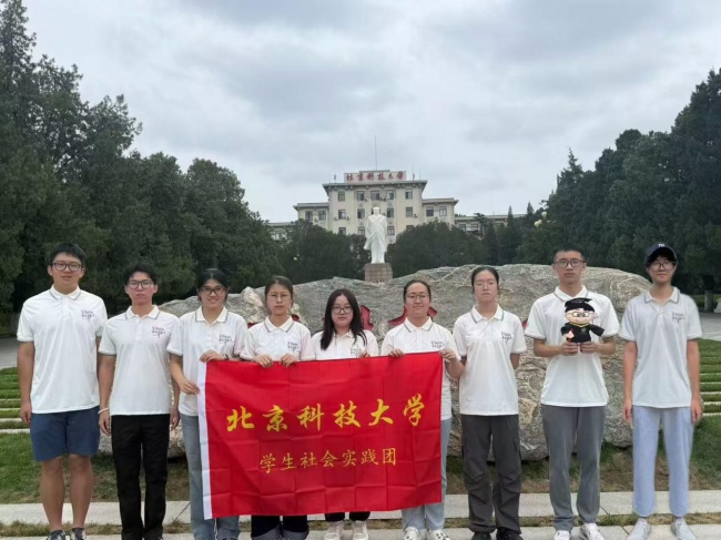 繁星践守初心 暖意浸润老少